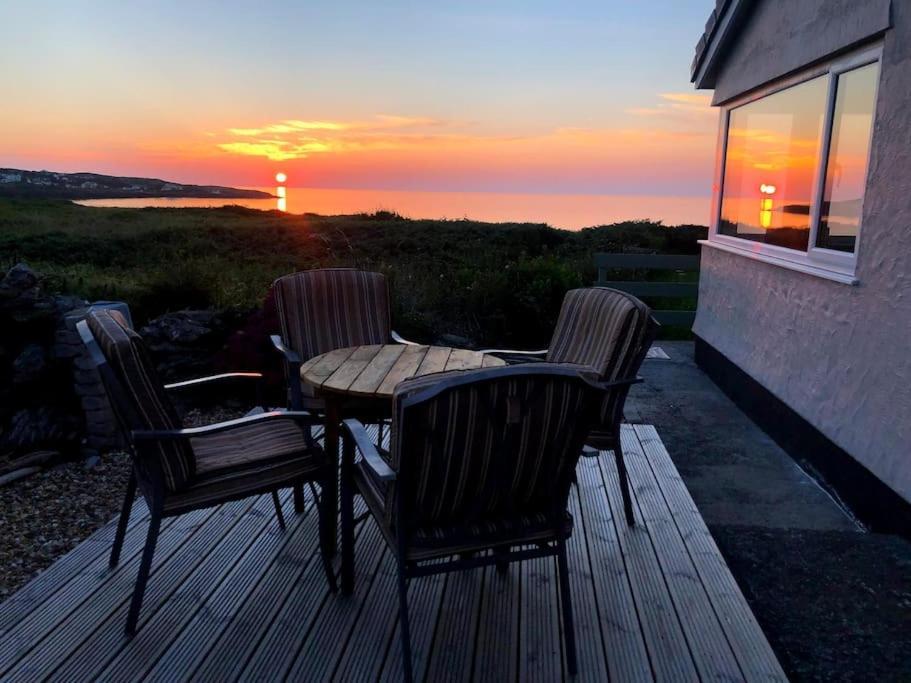 Coastal Bungalow, Sleeps 5 And Ideal For Walkers Amlwch Exterior foto